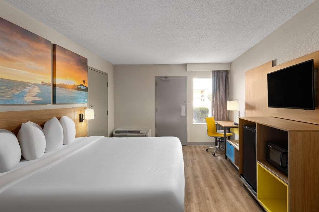 Days Inn By Wyndham Florence Near Civic Center Oda fotoğraf